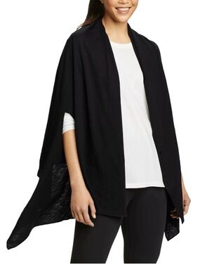 Eddie Bauer
Women's Daisy Travel Wrap